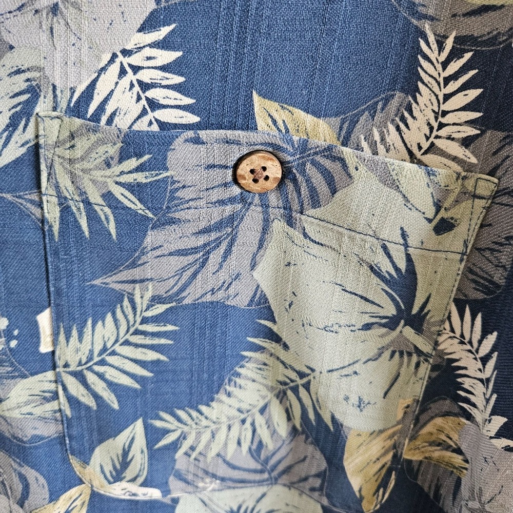 Paradise Coves Mens Size L 100% Silk Hawaiian Aloha Shirt Blue Floral Leaves - Picture 3 of 5